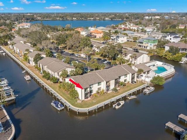 Condo for sale in Tarpon Springs, Florida