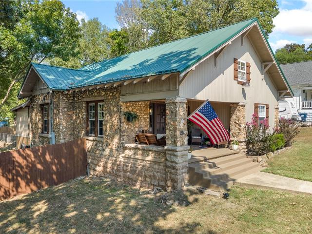 House for sale in Harrison, Boone County