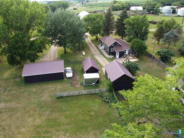 House for sale in Lennox, South Dakota