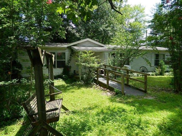 House for sale in Fairfield, Illinois