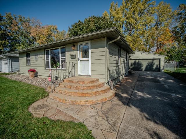 House for sale in Albert Lea, Freeborn County