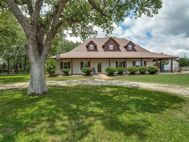 House for sale in Wise, Texas