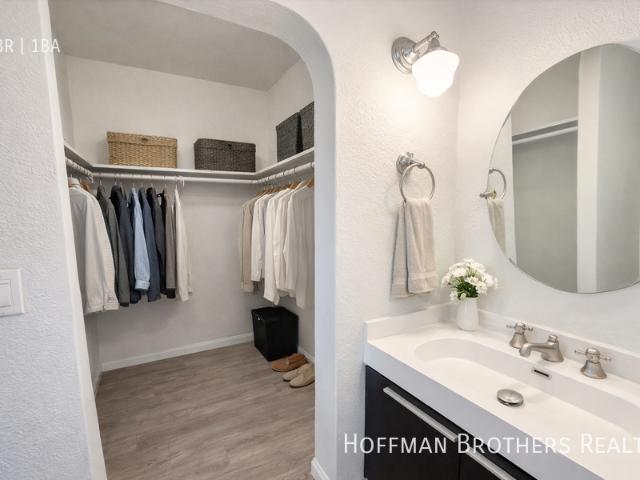 Property for rent in Canoga Park, California