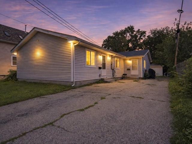 House for sale in Aurora, Kane County