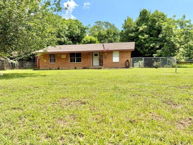 House for sale in Grapeland, Texas