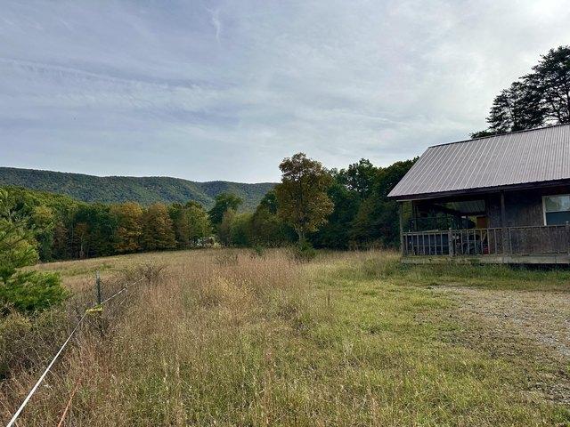 House for sale in Lindside, Monroe County