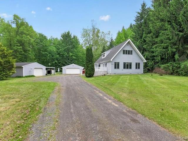 House for sale in New Boston, Michigan