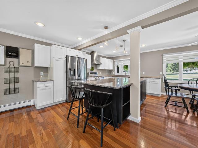 House for sale in Meadowbrook Manor, Novi