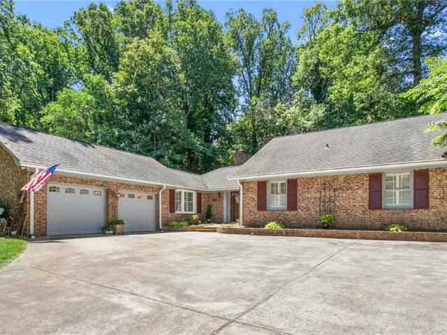 House for sale in Pfafftown, North Carolina