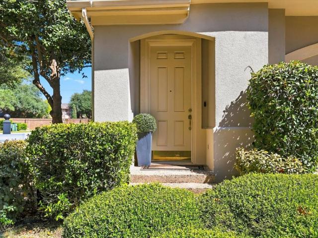 Townhouse for sale in Addison, Texas
