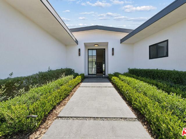 Property for rent in Canoga Park, California