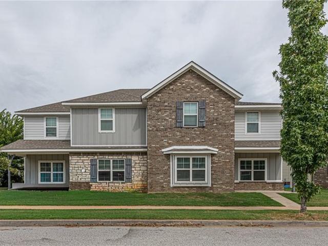 House for sale in Fayetteville, Washington County