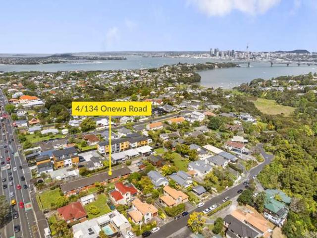 Apartment for sale in Northcote, Kaipātiki