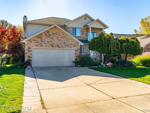 House for sale in Sterling Heights, Macomb County