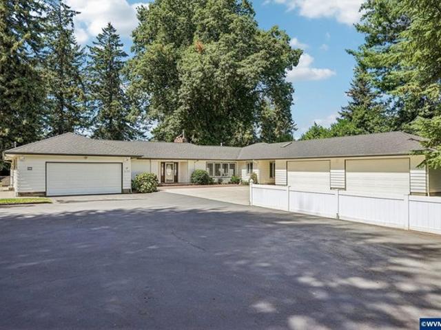 House for sale in Oregonia