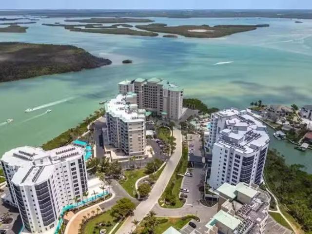 Condo for sale in Cape Coral