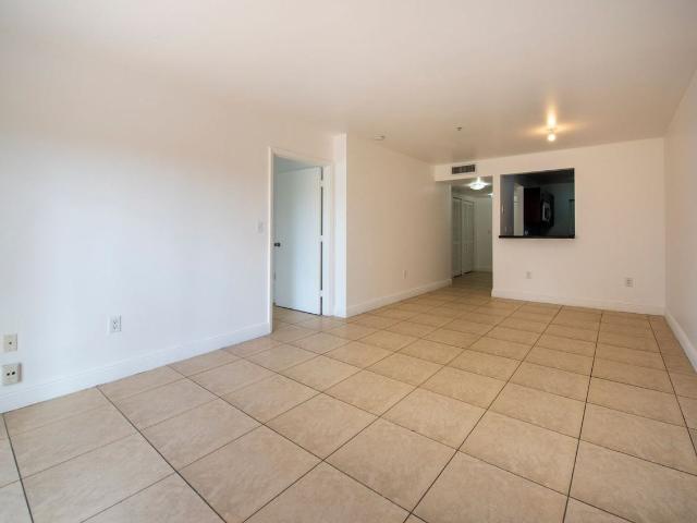 Apartment for rent in Dania, Florida