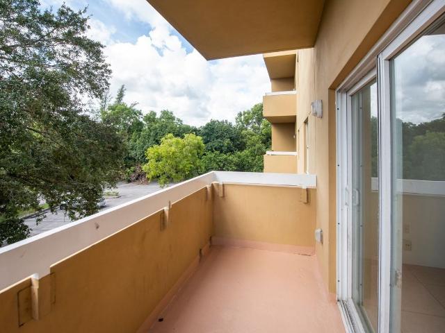 Apartment for rent in Dania, Florida
