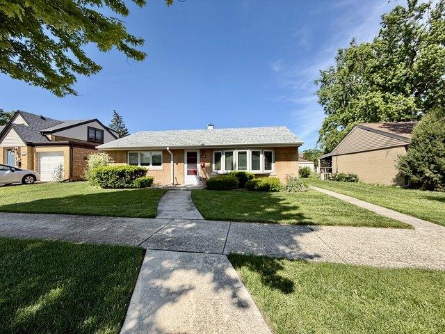 House for sale in Brookfield, Illinois