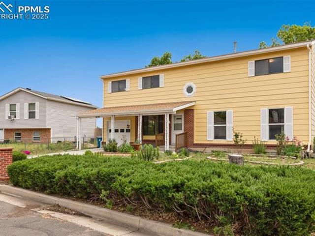 House for sale in Colorado Springs