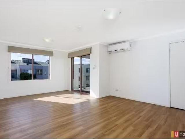 Apartment for rent in Woden, Australian Capital Territory