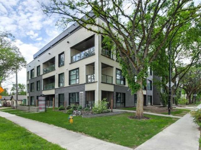 Condo for sale in Wedgewood, Alberta