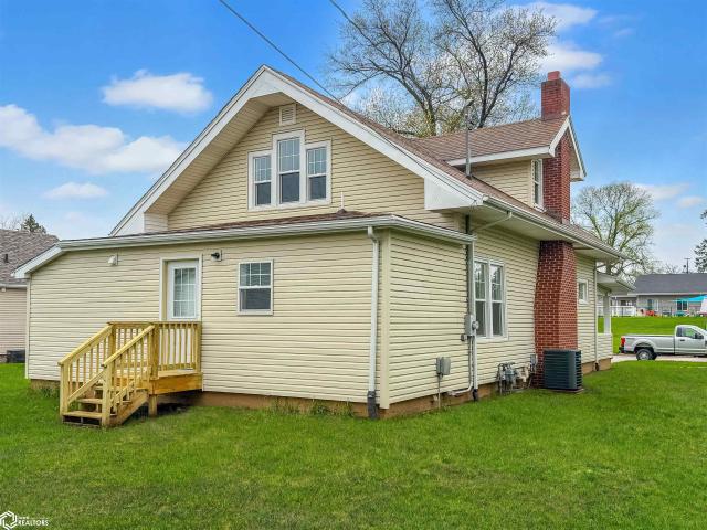House for sale in Gladbrook, Iowa