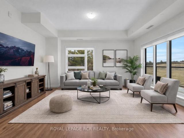 Condo for sale in Aurora, Golden Horseshoe
