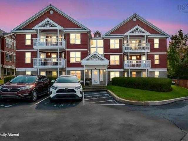 Condo for sale in Paper Mill Lake, Bedford