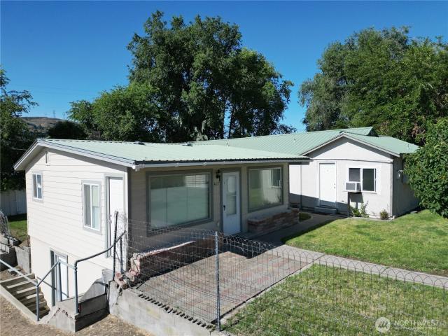House for sale in Grand Coulee