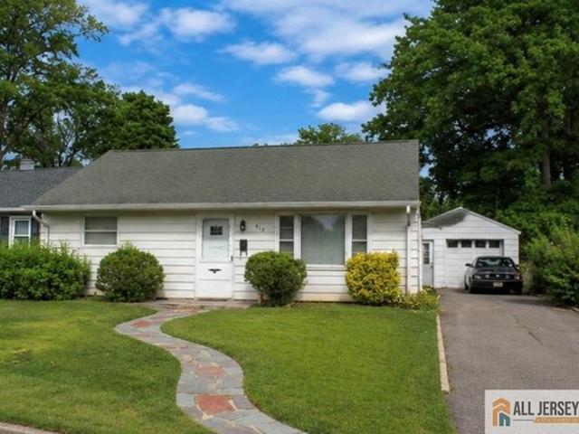 House for sale in Avenel, New Jersey