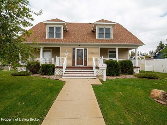 House for sale in Dickinson, Stark County