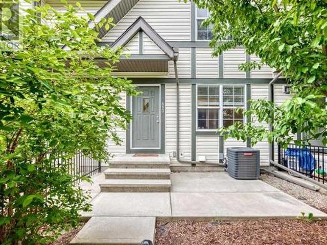 Townhouse for sale in Northwest, Alberta