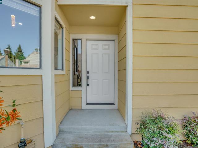 Condo for sale in Pinole, California