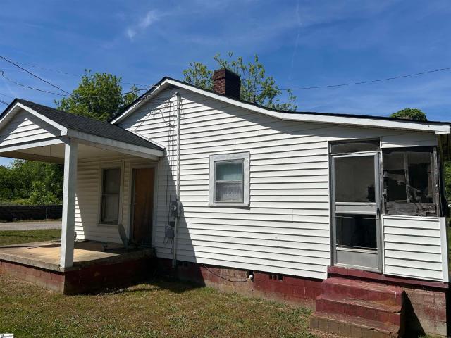 House for sale in Laurens, South Carolina