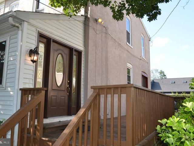 Townhouse for sale in Delco, Pennsylvania