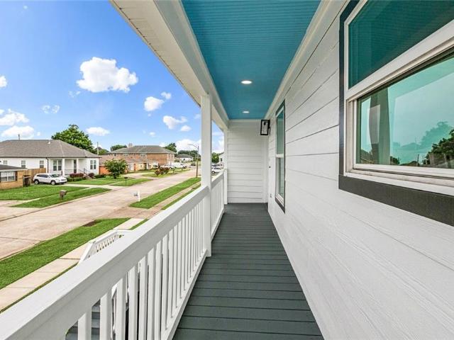 House for sale in Arabi