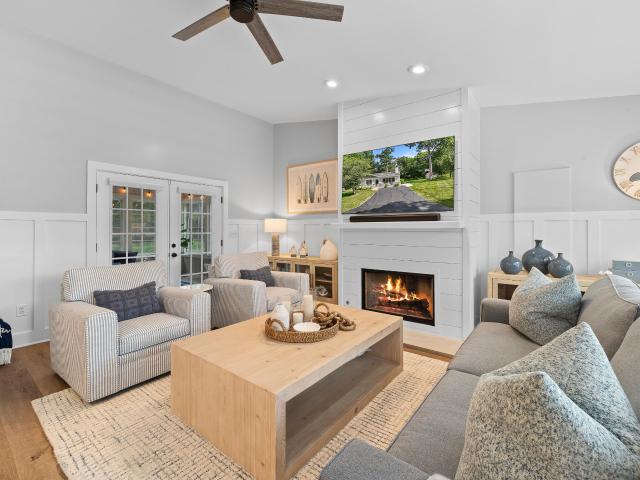 House for sale in Fontana, Wisconsin