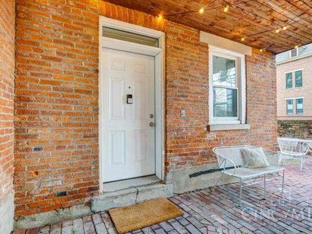 Condo for sale in Roselawn, Ohio