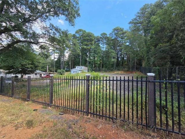 Commercial for sale in Stone Mountain, Georgia