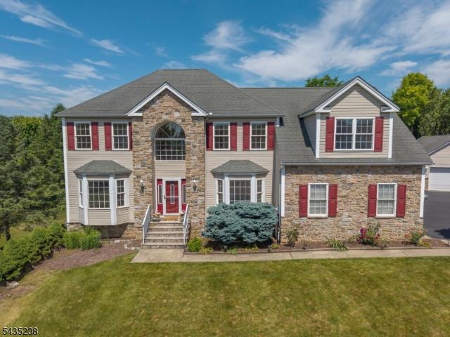House for sale in Lopatcong Township, Warren County