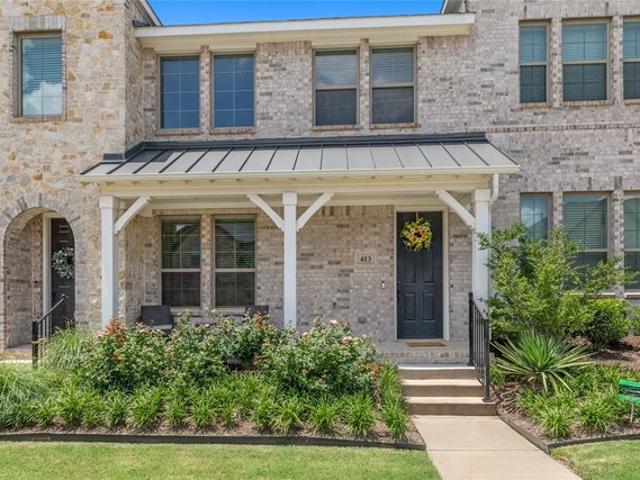 Townhouse for sale in Denton, Texas