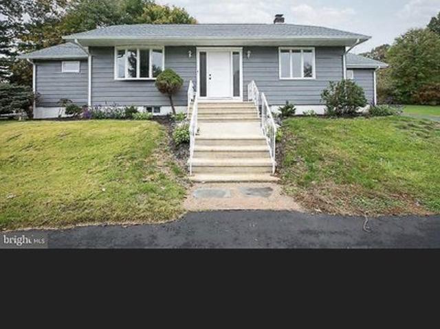 House for sale in Trenton, New Jersey