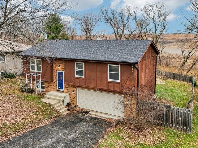 House for sale in Mchenry, Illinois