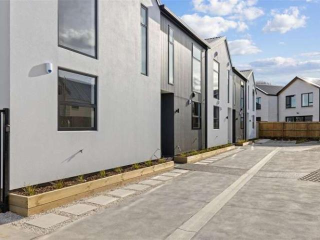 Townhouse for rent in Spreydon, Canterbury