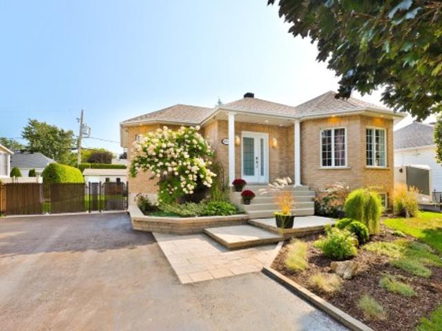 House for sale in Saint-Luc, Saint-Jean-sur-Richelieu