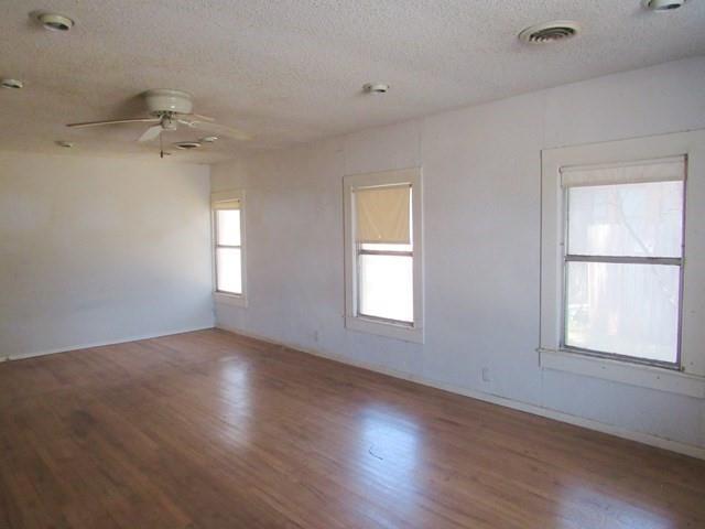 House for sale in Clifton, Bosque County