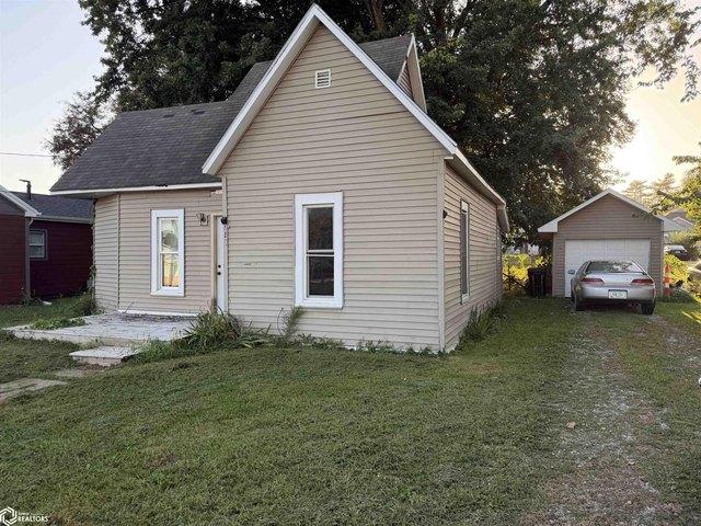 House for sale in Ottumwa, Wapello County