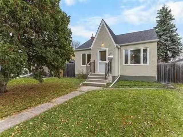 House for sale in East St. Paul, Manitoba