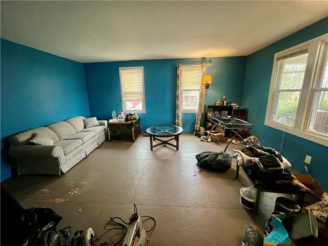 House for sale in New Bedford, Pennsylvania